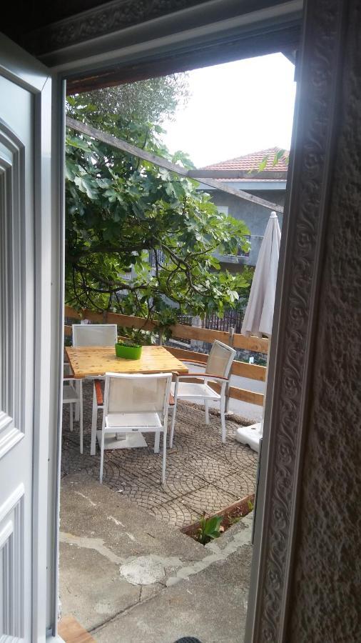Petkovic Apartmani 1 Tivat Luaran gambar