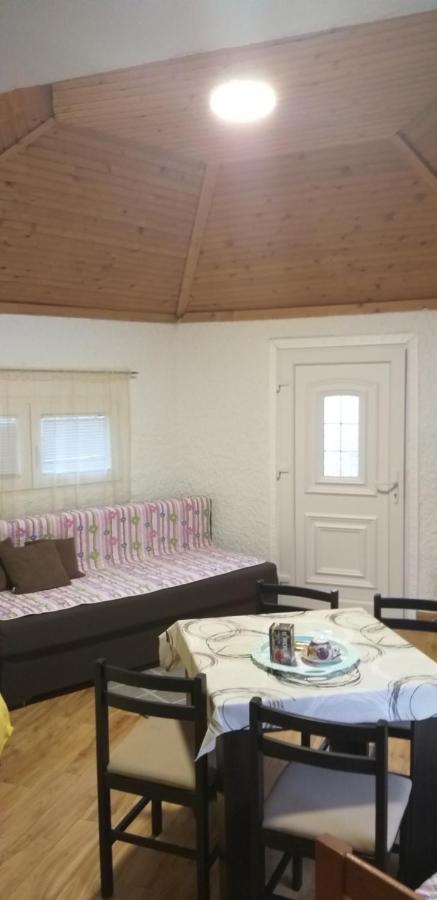 Petkovic Apartmani 1 Tivat Luaran gambar